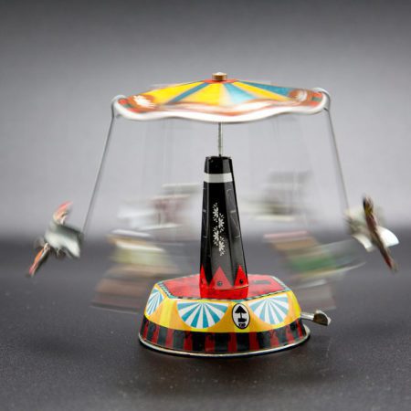 צעצוע פח - קרוסלה