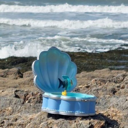 תיבת נגינה - דג זהב בצדף כחול