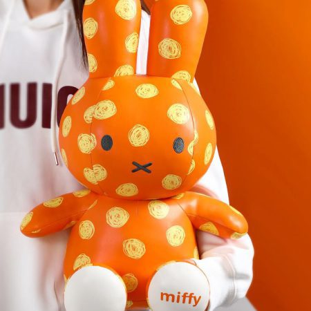 בובה מעוצבת - מיפי נקודות בינונית